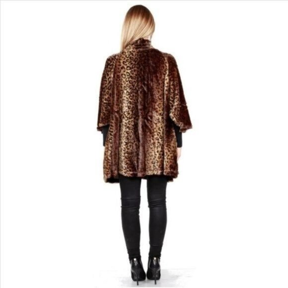 LEOPARD SWING JACKET-NEW. ONE SIZE FITS MOST -NEW - Picture 2 of 5